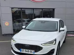 Location voiture compacte FORD FOCUS 5 places